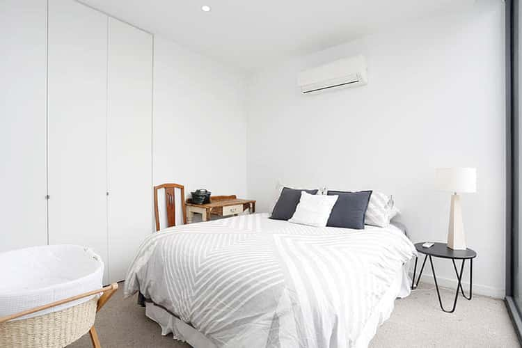 Fourth view of Homely apartment listing, 2/22 Leonard Crescent, Ascot Vale VIC 3032