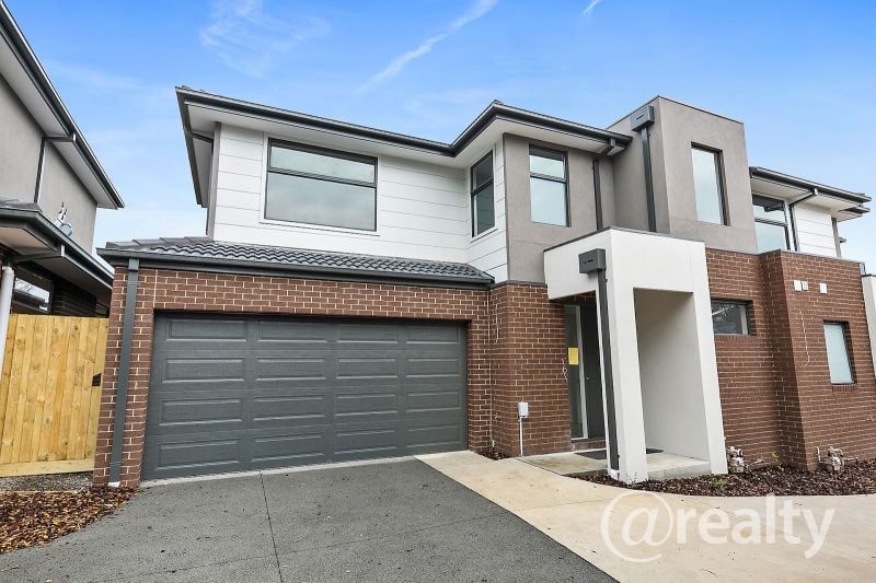 Main view of Homely townhouse listing, 2/1-3 Grevillea Avenue, Boronia VIC 3155