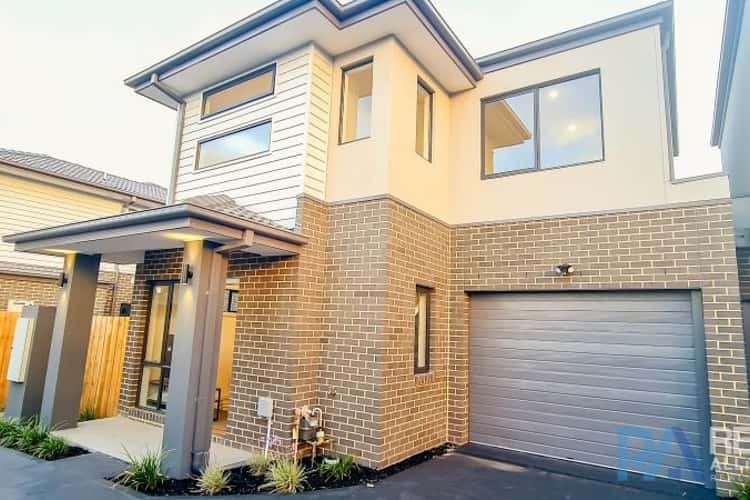 Main view of Homely townhouse listing, 2/3 Jillian Street, Cranbourne VIC 3977