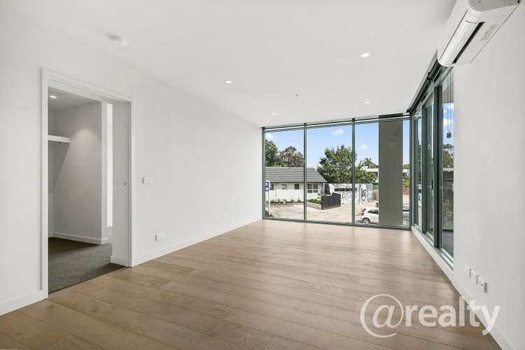 Main view of Homely unit listing, 106/1 Lynne Avenue, Wantirna South VIC 3152