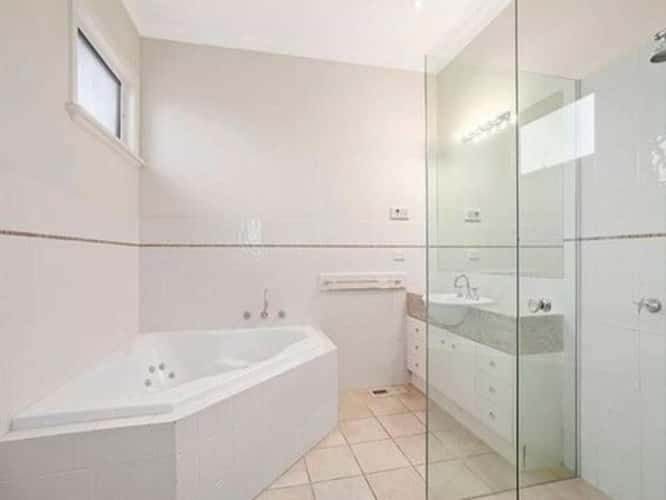 Fifth view of Homely house listing, 40 Loranne street, Bentleigh VIC 3204