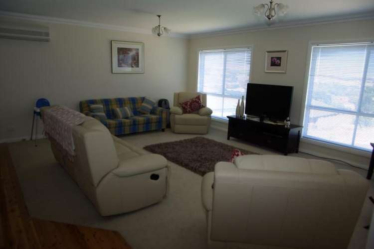 Second view of Homely house listing, 8 Kyalla Place, Bourkelands NSW 2650