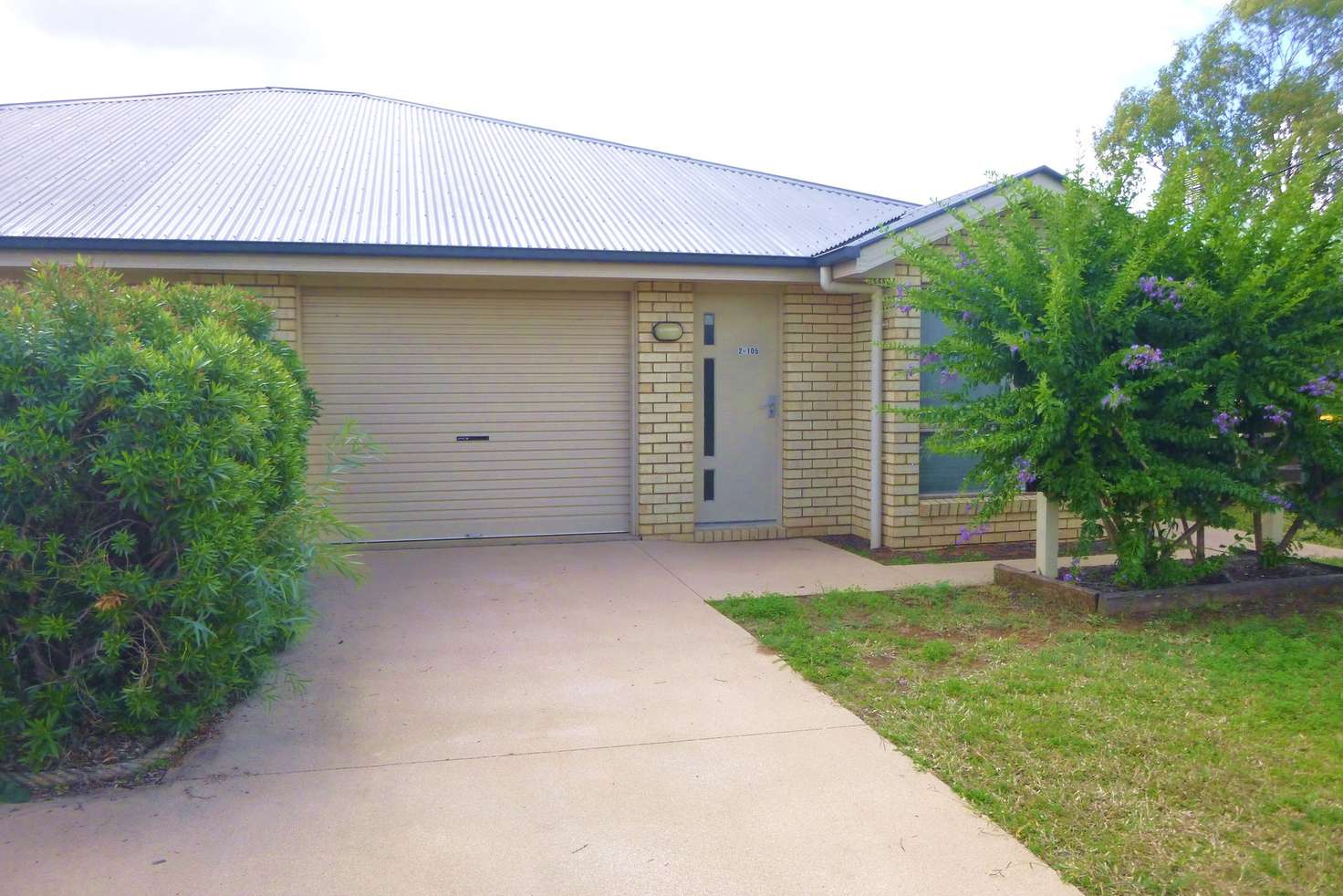 Main view of Homely unit listing, 2/105 Zeller Street, Chinchilla QLD 4413