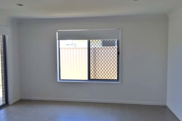 Third view of Homely semiDetached listing, 2/20 Ellem Drive, Chinchilla QLD 4413