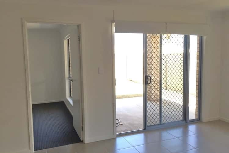 Fifth view of Homely semiDetached listing, 2/20 Ellem Drive, Chinchilla QLD 4413