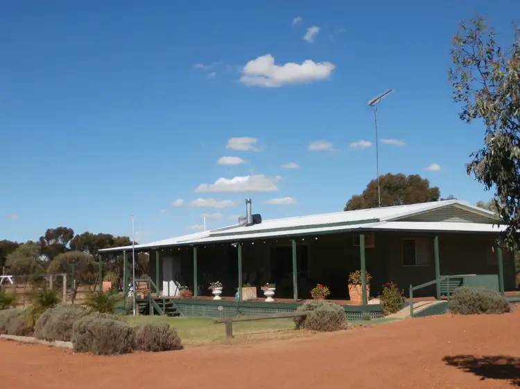 33 Boyd Street, Corrigin WA 6375