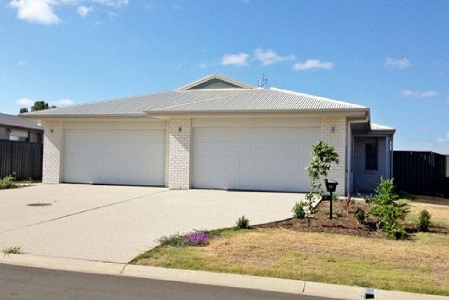 Main view of Homely unit listing, 2/35 Hurse Street, Chinchilla QLD 4413