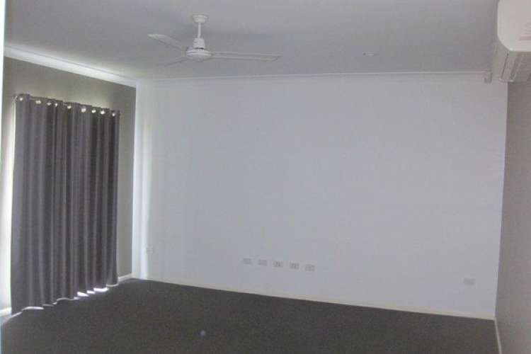Second view of Homely house listing, 32 Ningaloo Crescent, Burdell QLD 4818