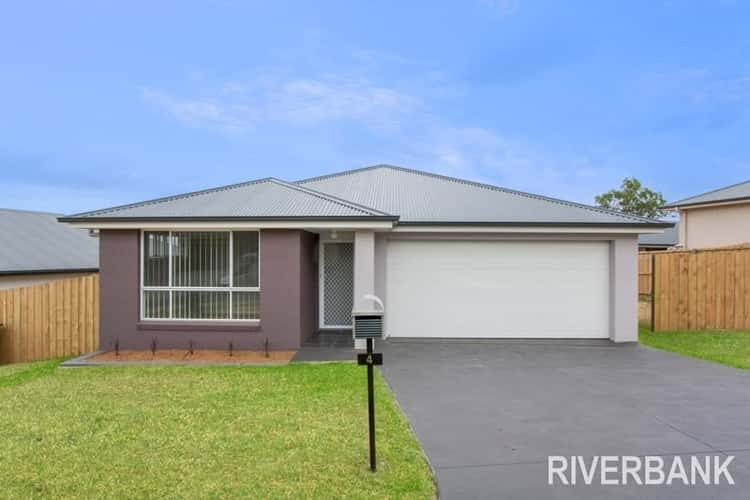 4 Sophia Place, Elderslie NSW 2570