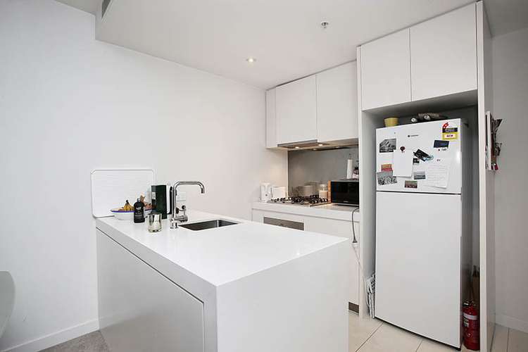 Third view of Homely apartment listing, 604/108 Flinders St, Melbourne VIC 3000