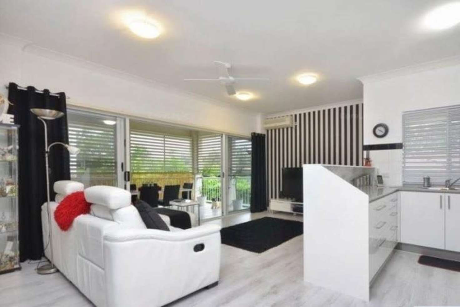 Main view of Homely apartment listing, 10/41 Racecourse Road, Hamilton QLD 4007