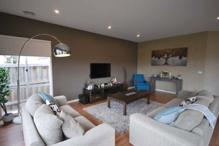 Second view of Homely house listing, 3 SHE OAK PLACE, Cranbourne North VIC 3977