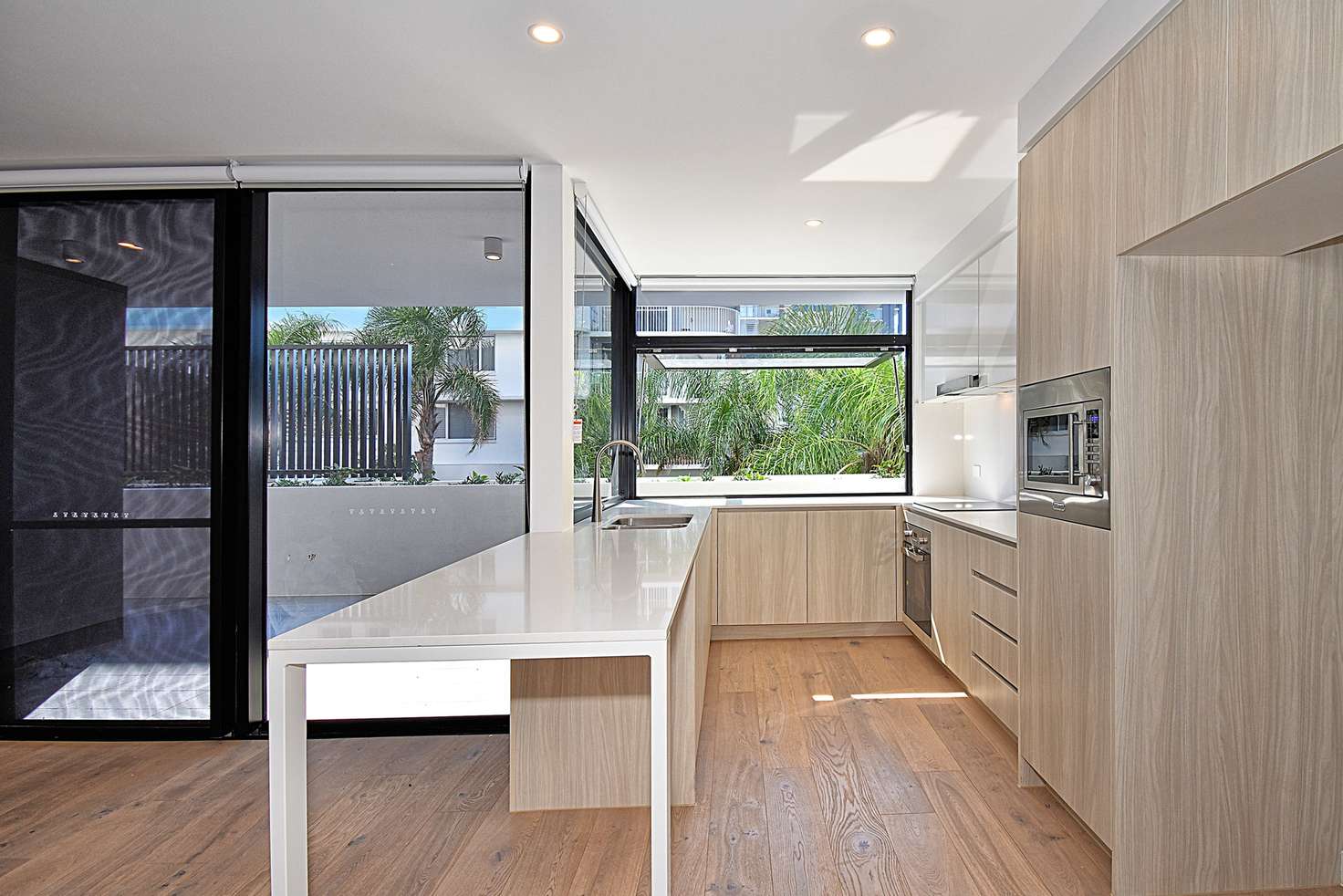 Main view of Homely unit listing, 102/21 Canberra Terrace, Kings Beach QLD 4551