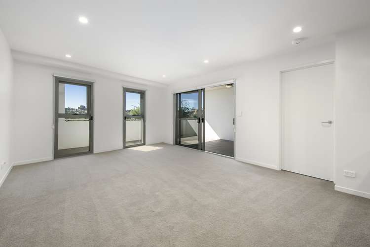 Third view of Homely apartment listing, 482 Upper Roma Street, Brisbane City QLD 4000