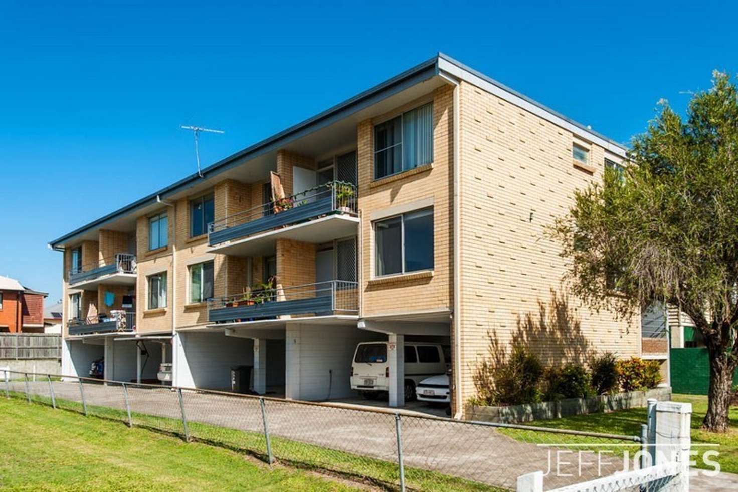 Main view of Homely unit listing, 1/33 Ellis Street, Greenslopes QLD 4120