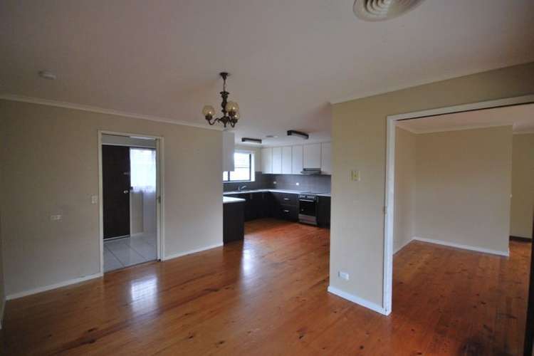 Fifth view of Homely house listing, 1 GEOFFREY COURT, Cranbourne VIC 3977