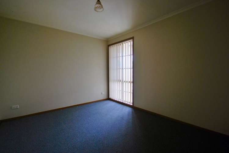 Fourth view of Homely unit listing, 2/13 LYALL STREET, Cranbourne VIC 3977