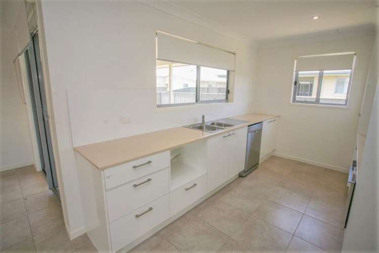 Sixth view of Homely unit listing, 2/22 Hurse Street, Chinchilla QLD 4413