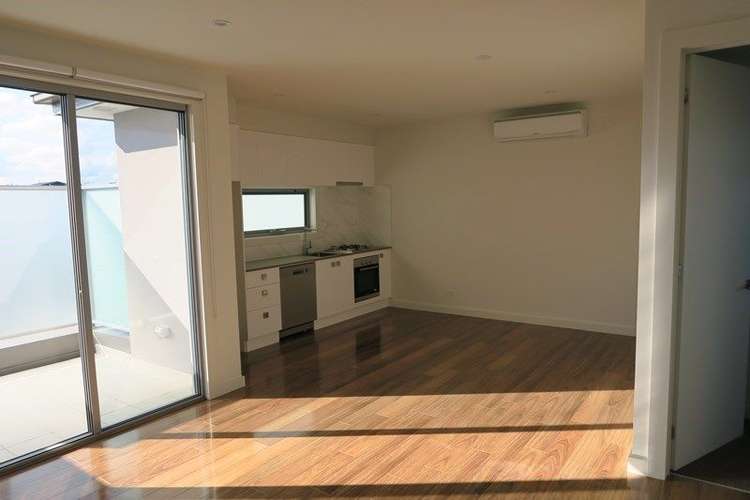 Second view of Homely unit listing, 2/16 Browns Road, Bentleigh East VIC 3165