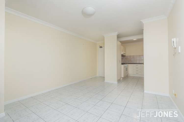 Fifth view of Homely unit listing, 4/16 Knowsley Street, Greenslopes QLD 4120