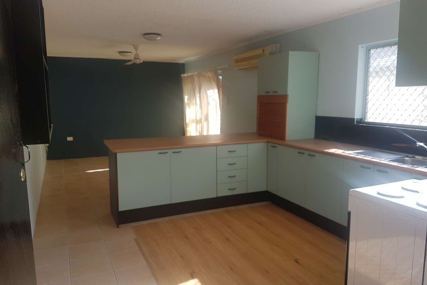 Main view of Homely unit listing, 2/36 Clayton Street, Hermit Park QLD 4812