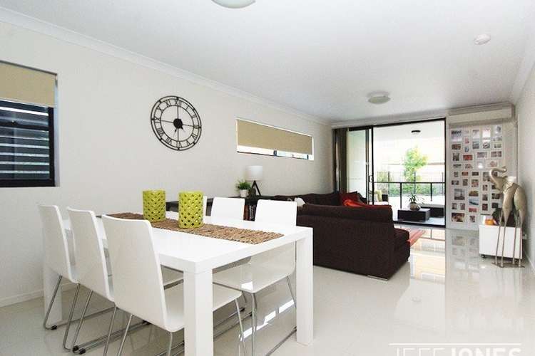 Third view of Homely apartment listing, 3/23 Potts Street, East Brisbane QLD 4169