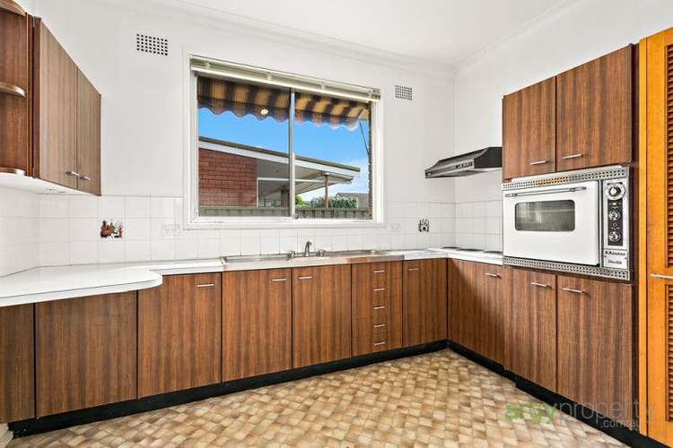 Fifth view of Homely villa listing, 4/30 Fontainebleau Street, Sans Souci NSW 2219