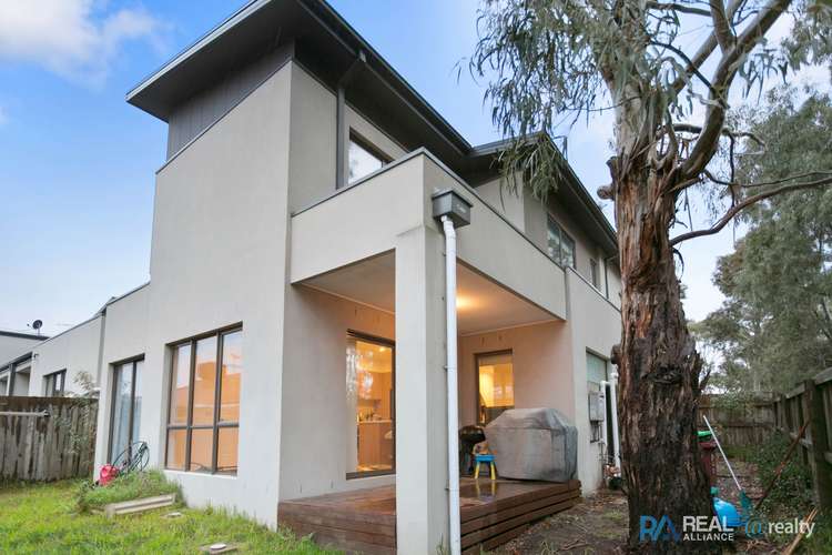 Second view of Homely townhouse listing, 1/72 Lynbrook Boulevard, Lynbrook VIC 3975