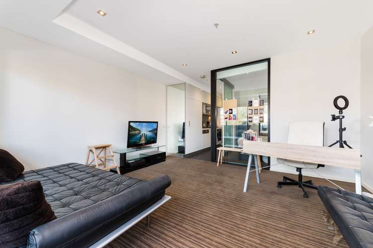 Third view of Homely apartment listing, 323/163 Fitzroy Street, St Kilda VIC 3182