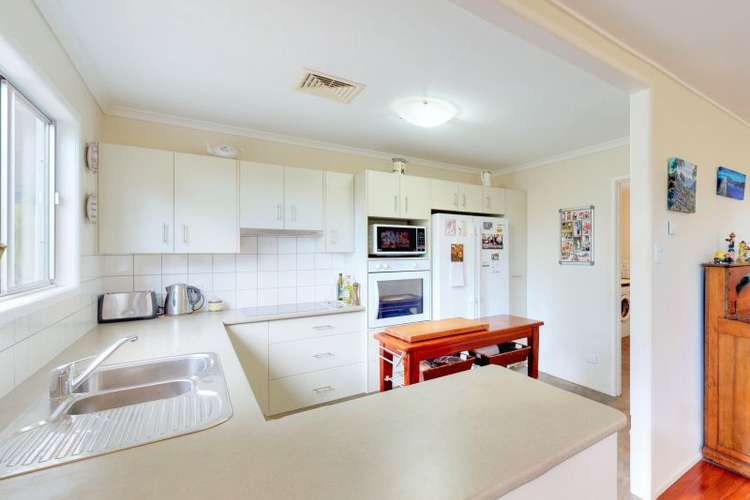 Second view of Homely house listing, 10 Vanessa Court, Araluen QLD 4570