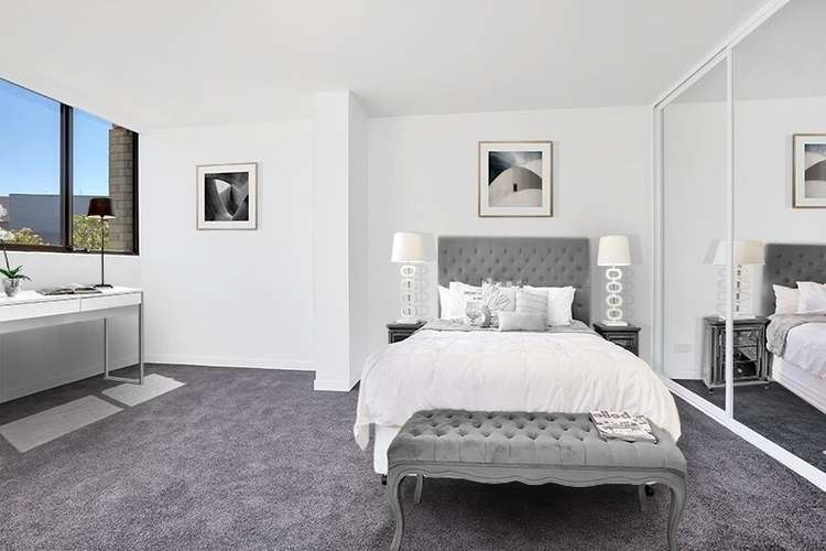 Third view of Homely apartment listing, 402/1 Hollywood Avenue, Bondi Junction NSW 2022