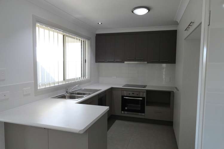 Second view of Homely unit listing, 4/104-106 Windmill Rd, Chinchilla QLD 4413