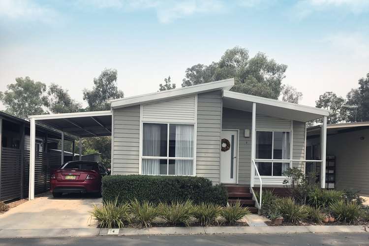Main view of Homely retirement listing, 4/7 Catherine Crescent, Lavington NSW 2641