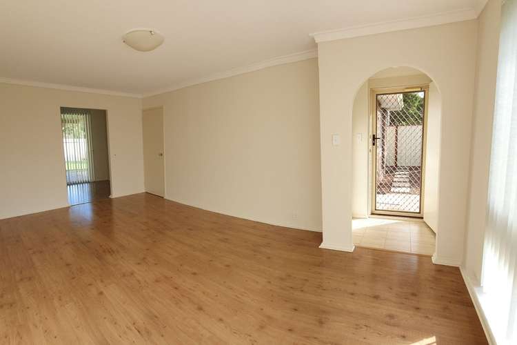 Fifth view of Homely house listing, 7 Edgeroi Way, Armadale WA 6112