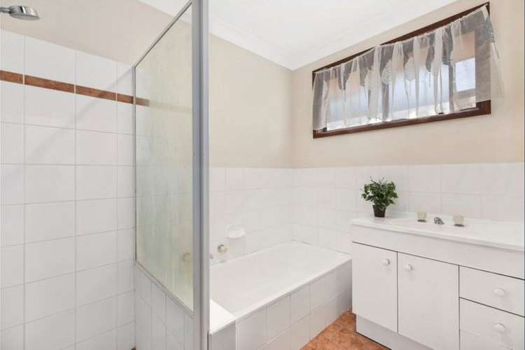 Fifth view of Homely house listing, 1 Kanimbla Avenue, Charmhaven NSW 2263
