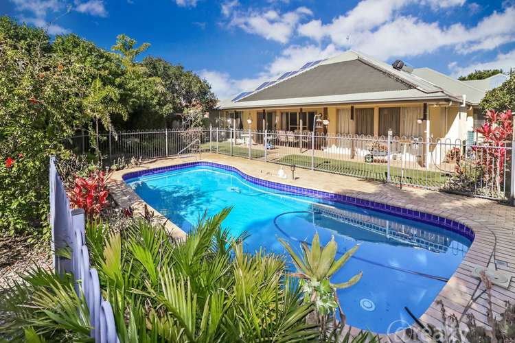 4 Stingray Harbour Court, Pelican Waters QLD 4551