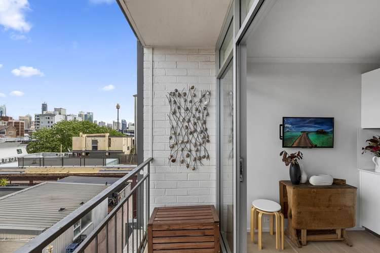 Second view of Homely studio listing, 607/5 Ward Avenue, Potts Point NSW 2011
