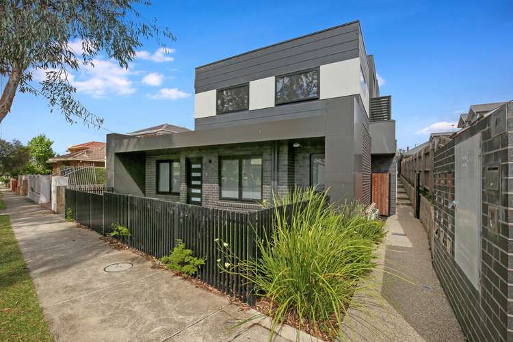 Main view of Homely townhouse listing, 2/10 Millward Street, Brunswick VIC 3056