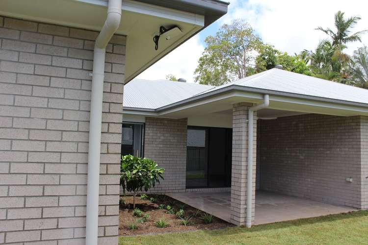 Second view of Homely house listing, 8 Chippewa Circuit, Mudgeeraba QLD 4213