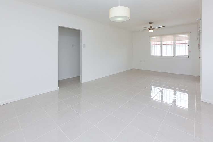 Second view of Homely unit listing, 4/22 Oxford Street, Woolloongabba QLD 4102