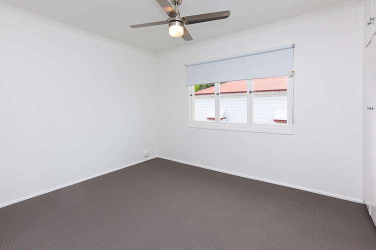 Fifth view of Homely unit listing, 4/22 Oxford Street, Woolloongabba QLD 4102