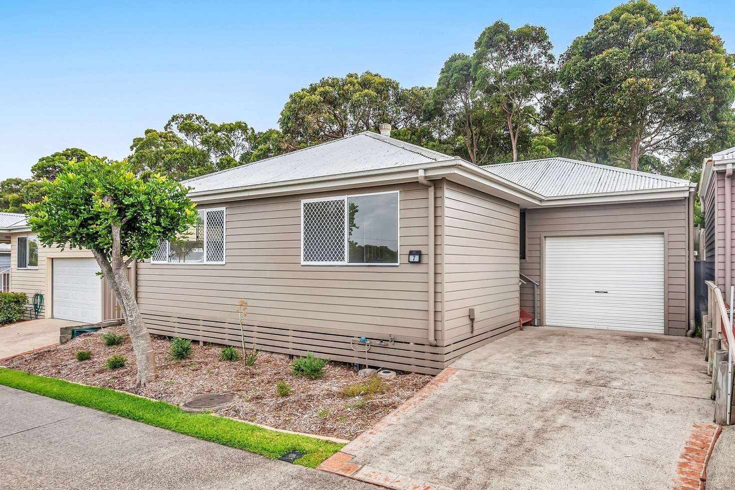 Main view of Homely retirement listing, 7/2 Saliena Avenue, Lake Munmorah NSW 2259