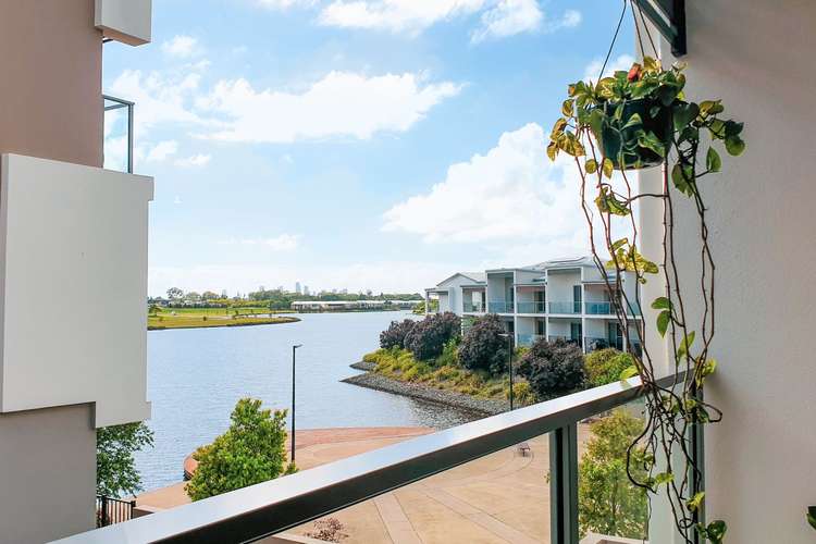 Main view of Homely townhouse listing, 41/3028 The Boulevard, Carrara QLD 4211