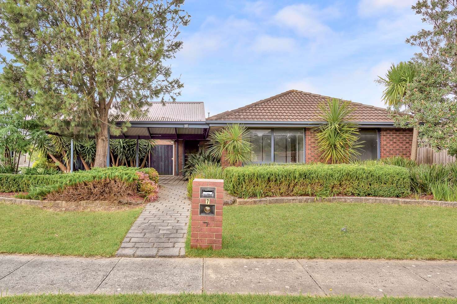 Main view of Homely house listing, 7 Heatherlea Crescent, Narre Warren VIC 3805