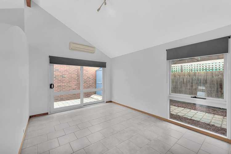 Second view of Homely house listing, 7 Heatherlea Crescent, Narre Warren VIC 3805