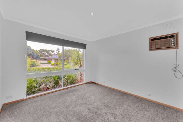 Sixth view of Homely house listing, 7 Heatherlea Crescent, Narre Warren VIC 3805