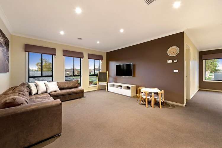 Fourth view of Homely house listing, 15 SUMMIT AVENUE, Oak Park VIC 3046