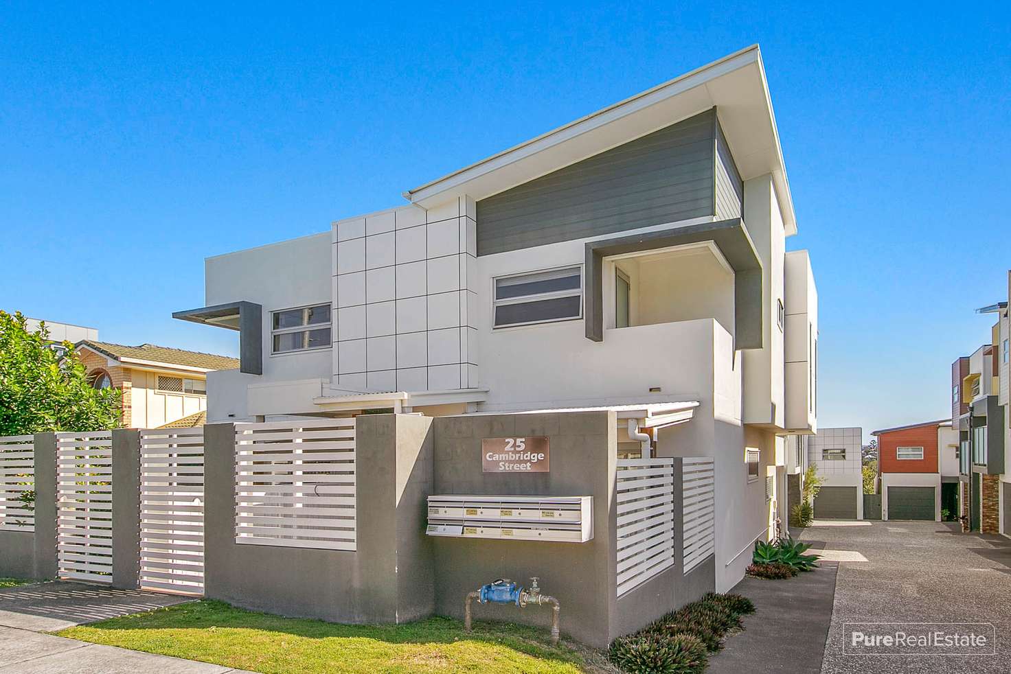 Main view of Homely townhouse listing, 1/25 Cambridge Street, Carina Heights QLD 4152