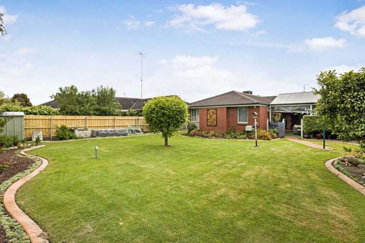 Second view of Homely house listing, 15 Lois Court, Trafalgar VIC 3824