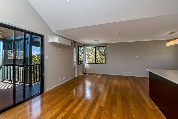 Fifth view of Homely house listing, 11 Sapphire Court, Mount Richon WA 6112